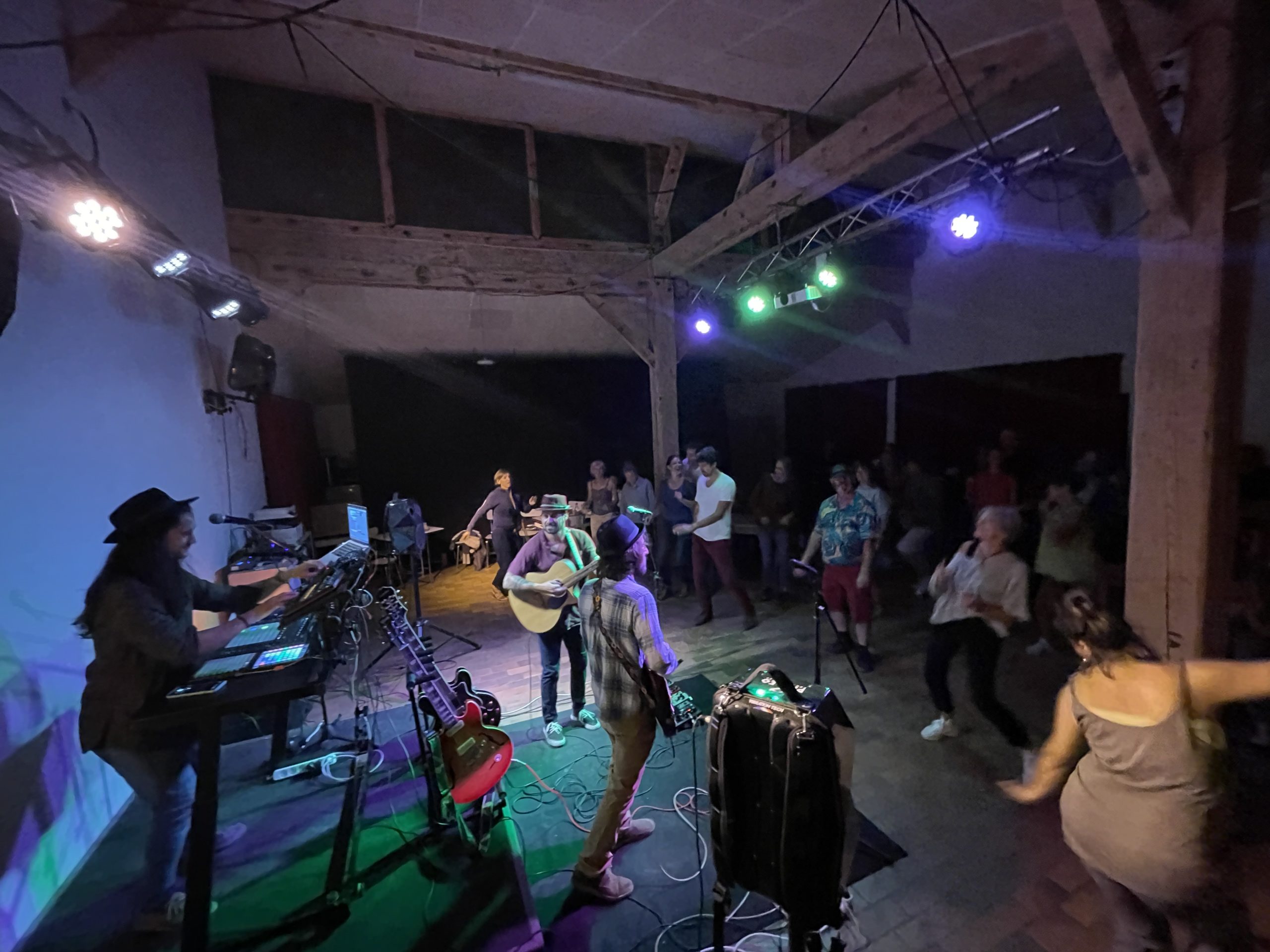 Yokestra en concert guinguette au Domaine de Rozan 