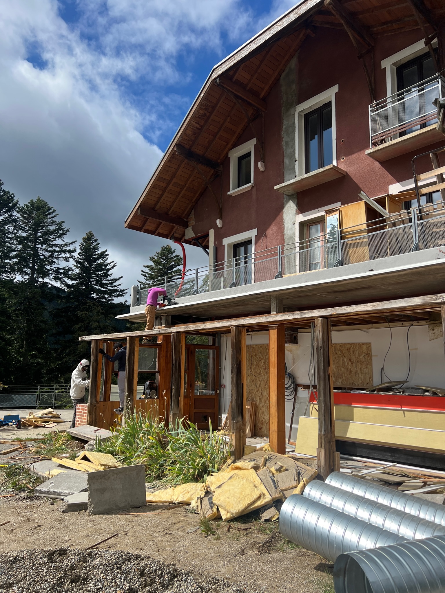 Rénovation extérieure de l'hôtel 