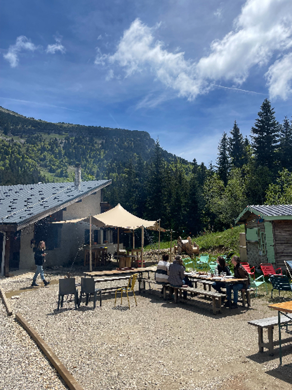 Repas CNRS au printemps