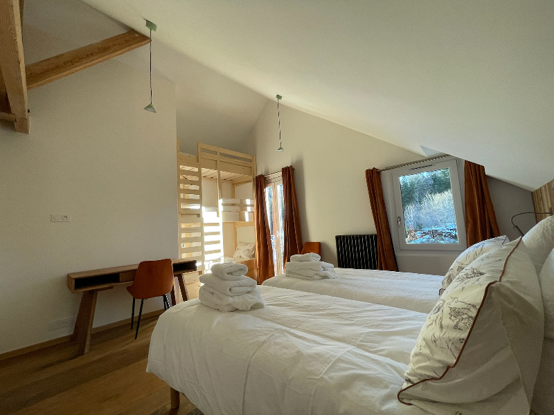 Chambre-22-hôtel Lits, chambre familiale dans l'hôtel